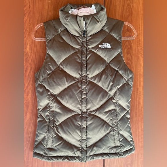 The North Face Jackets & Blazers - The North Face - 550 Quilted Puffer Vest (Sz XS)